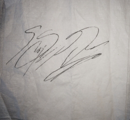 shad-autograph-5-20-20114-c21590cdfa36faa620297d2261ed2801d0a16033